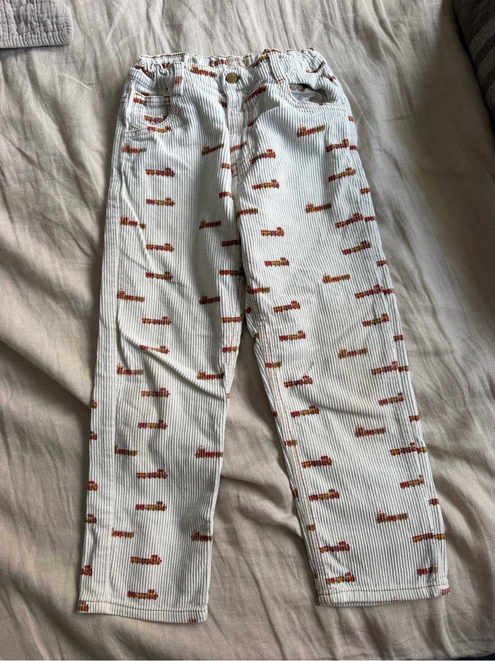 Fin & Vince White Corduroy Train Jeans. Size 8/9.